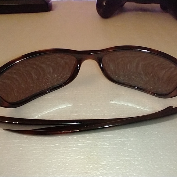 Sun glasses - Picture 6 of 7